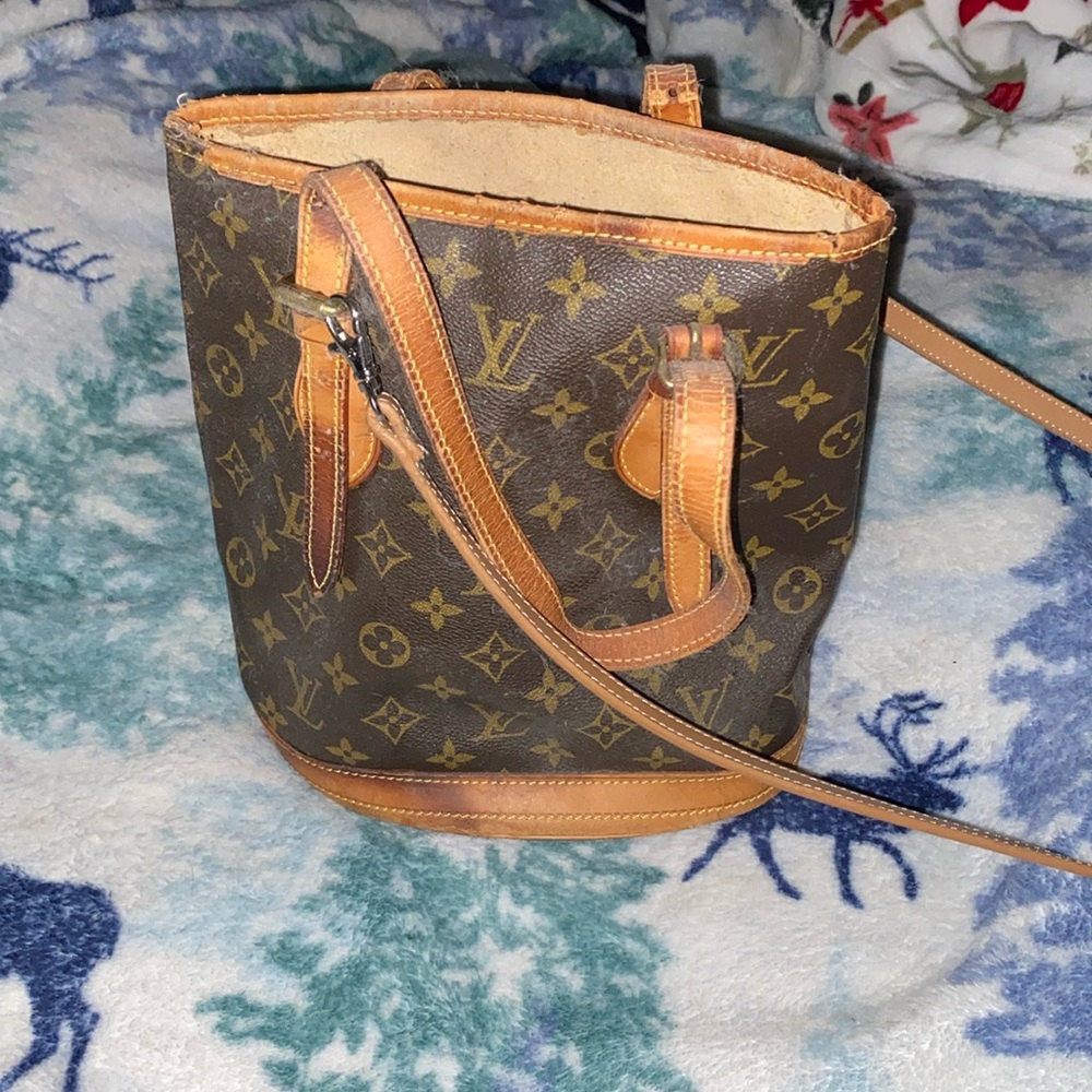 Louis Vuitton bucket bag vintage